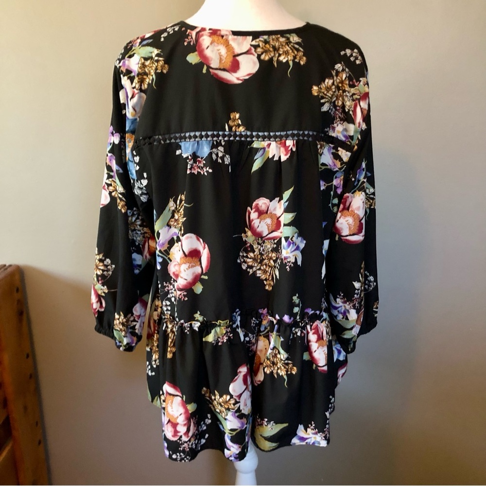 Chelsea & Theodore Blouse Womens XL Used Black Floral - Picture 4 of 15